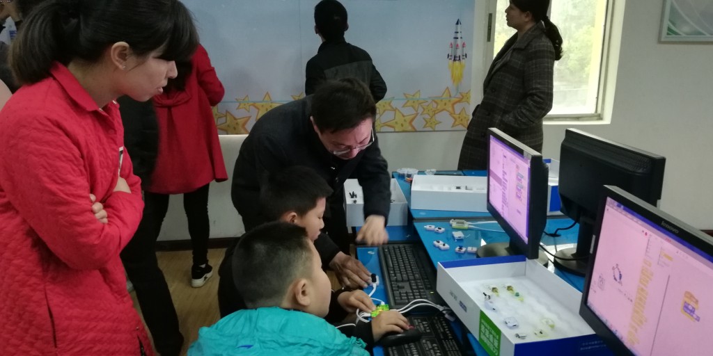 廣水實驗小學舉辦創客空間暨互動編程作品創作開放日活動