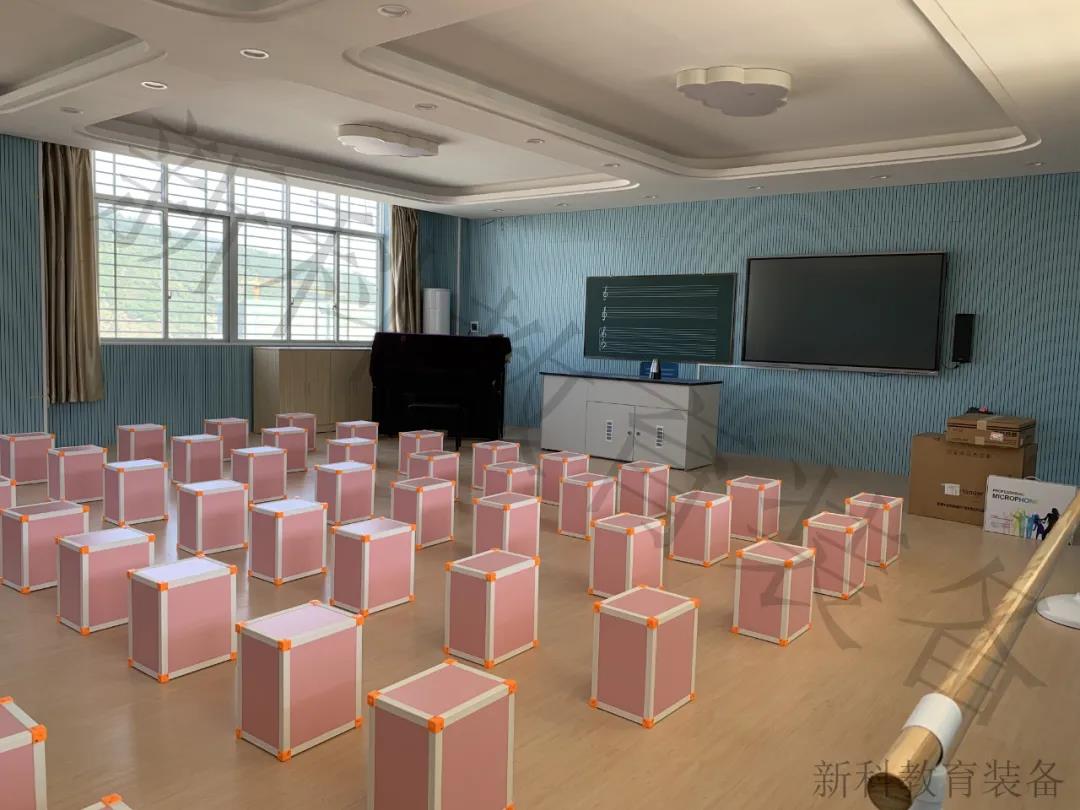 <a href='http://m.kbexpo.cn/chanpin/58-1.html' target='1' style='font-size:18px; font-weight:bold; color:#000000;'>音樂室</a>2