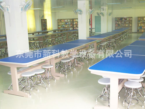 <a href='http://m.kbexpo.cn/chanpin/110-1.html' target='1' style='font-size:18px; font-weight:bold; color:#000000;'>圖書閱覽室</a>8