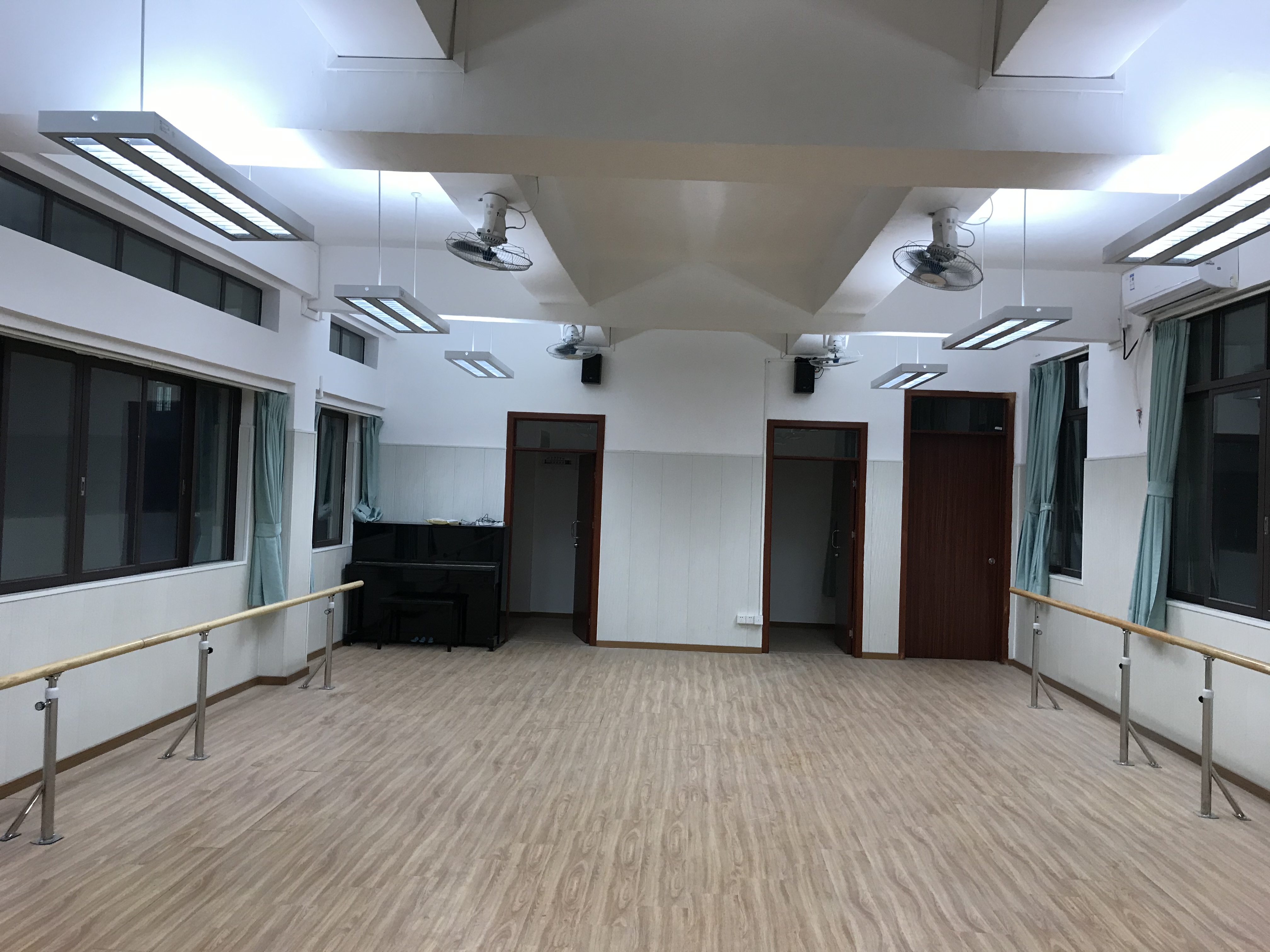 <a href='http://m.kbexpo.cn/chanpin/59-1.html' target='1' style='font-size:18px; font-weight:bold; color:#000000;'>舞蹈室</a>