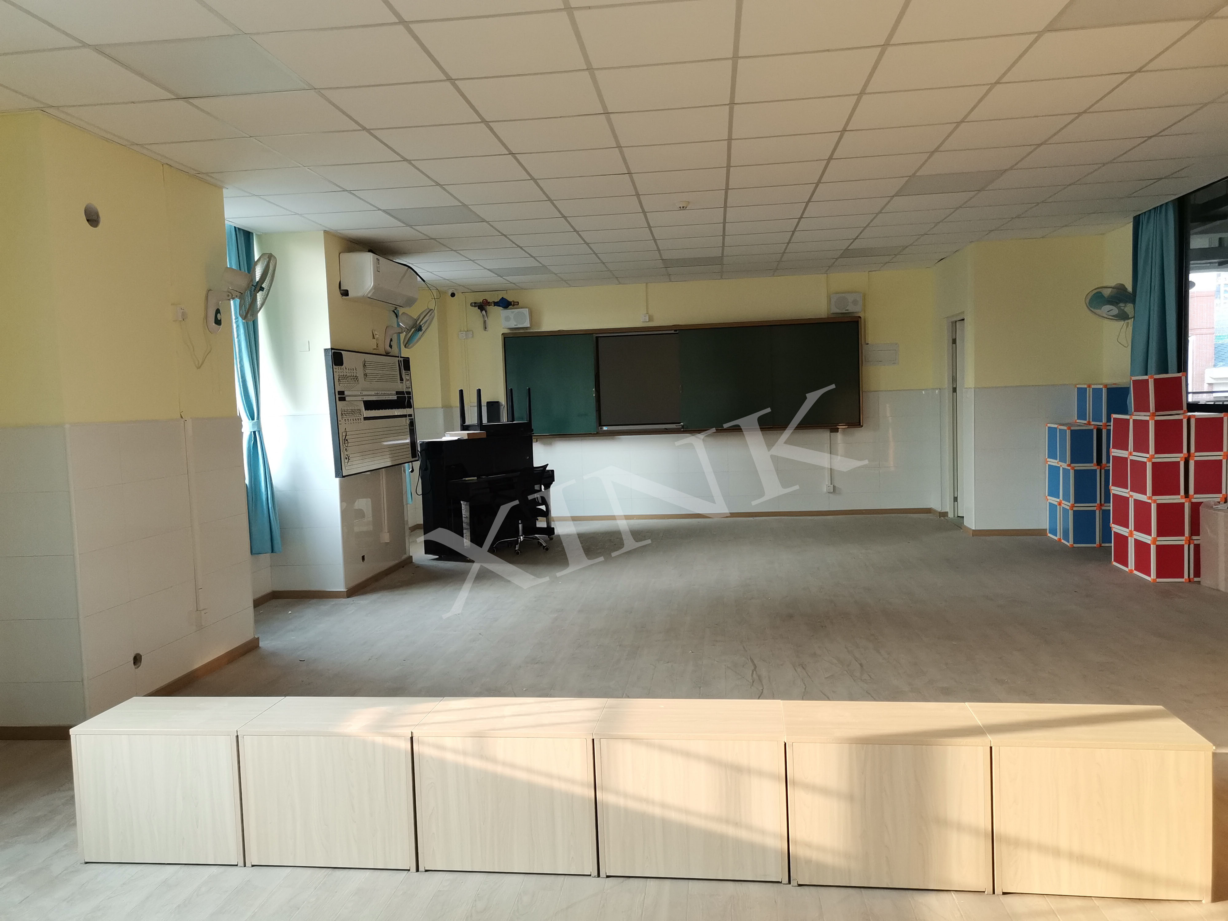 音樂<a href='http://m.kbexpo.cn/chanpin/59-1.html' target='1' style='font-size:18px; font-weight:bold; color:#000000;'>舞蹈室</a>