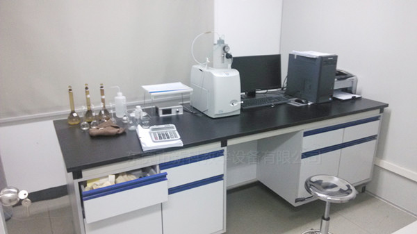 <a href='http://m.kbexpo.cn/products/64-1.html' target='1' style='font-size:18px; font-weight:bold; color:#000000;'>實驗室邊臺</a>案例