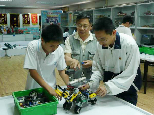 <a href='http://m.kbexpo.cn/chanpin/60-1.html' target='1' style='font-size:18px; font-weight:bold; color:#000000;'>機(jī)器人功能室</a>