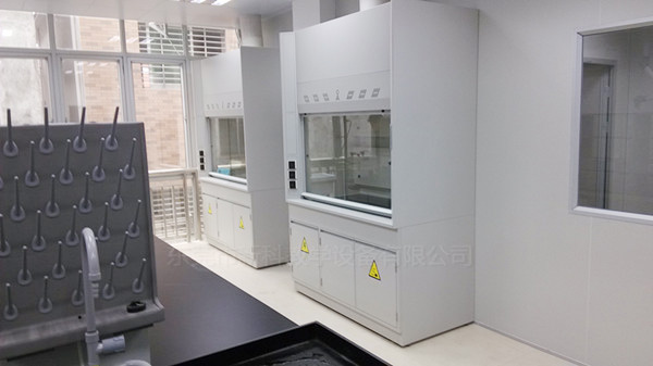 <a href='http://m.kbexpo.cn/products/62-1.html' target='1' style='font-size:18px; font-weight:bold; color:#000000;'>實驗室通風柜</a>案例